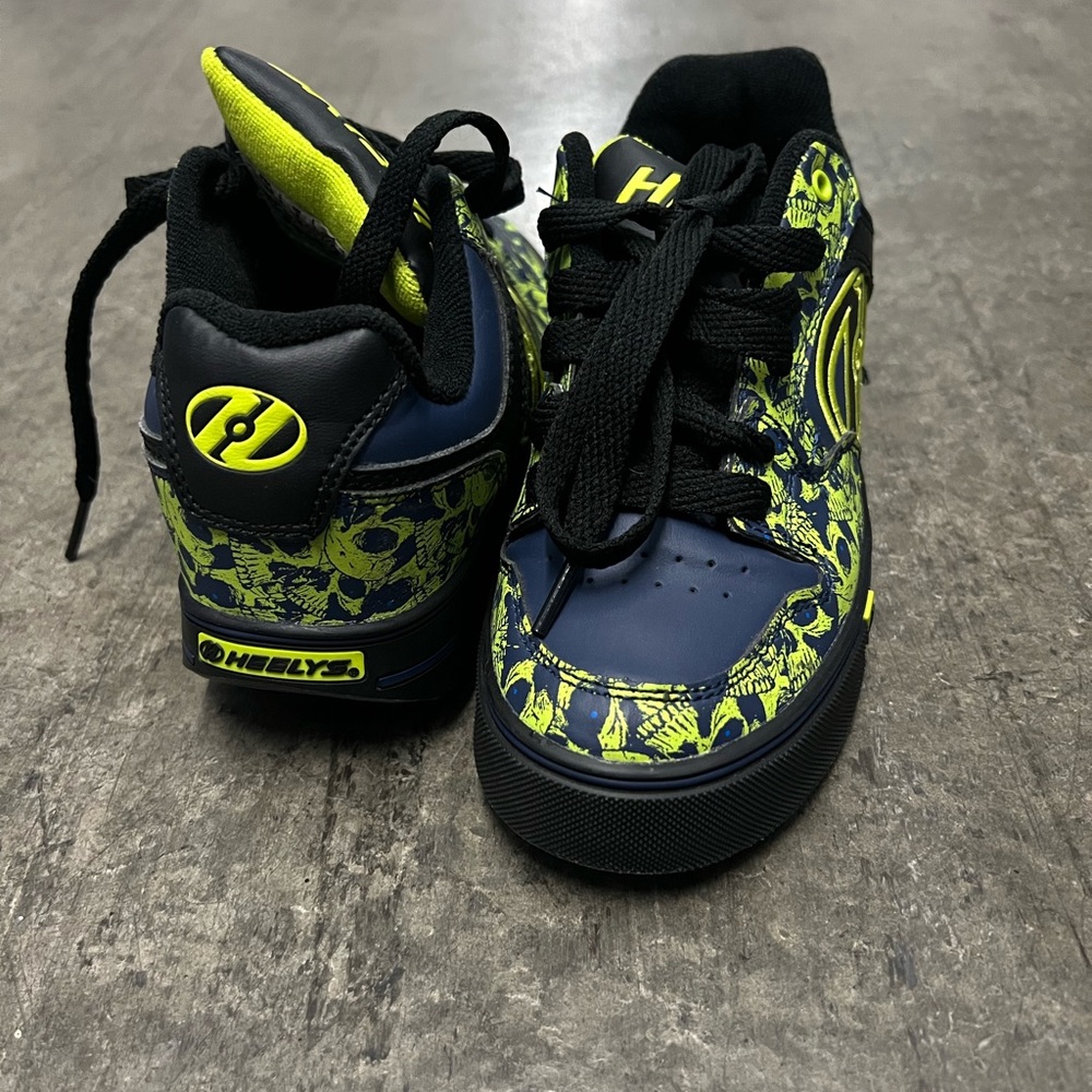 Heelys roller shoes in lime green and navy blue